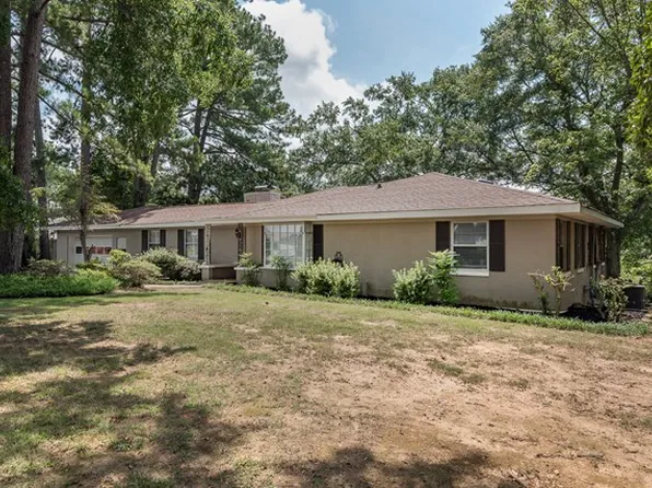 258 Ridgecrest Dr, Florence, AL 35634