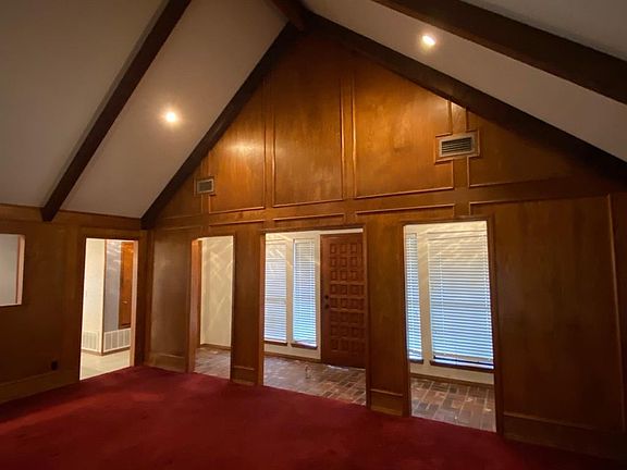 4th image of 3920 Shannon Dr