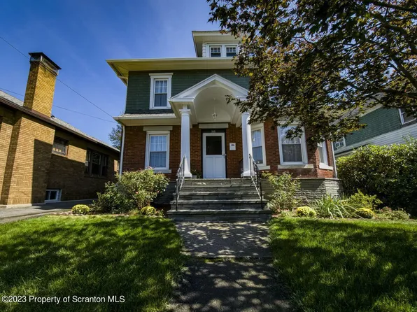 166 Washington St, Carbondale, PA 18407