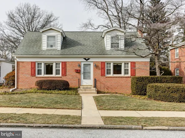 237 Bailey St, New Cumberland, PA 17070