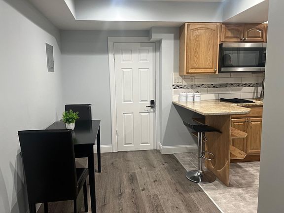 DINING/KITCHEN VIEW