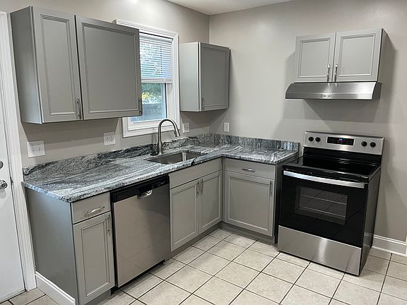 5th image of 896 Oxley Rd #896