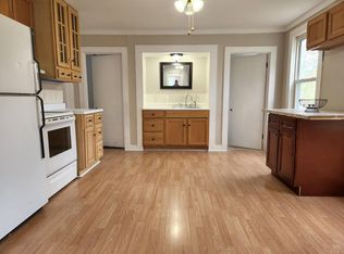 15 Main St #1, North Grosvenordale, CT 06255