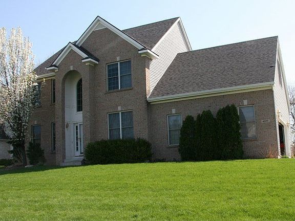 3rd image of 4999 Luxemburg St SE