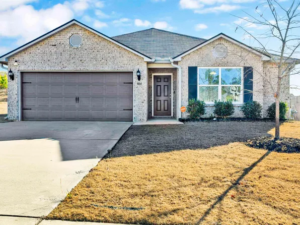 404 Clear Creek Ln, Calera, AL 35040