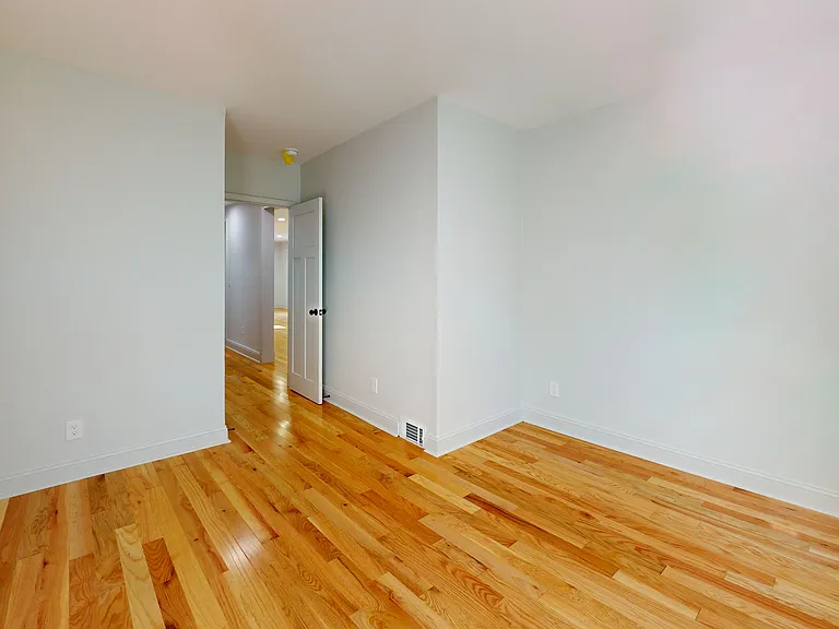 914 W 3rd St #1 — Photo 23
