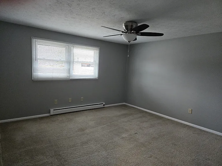 554 Bailey Dr — Photo 5