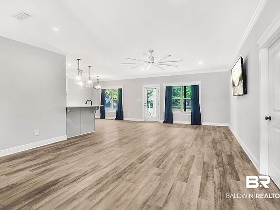 3rd image of 324 W 23rd Ave