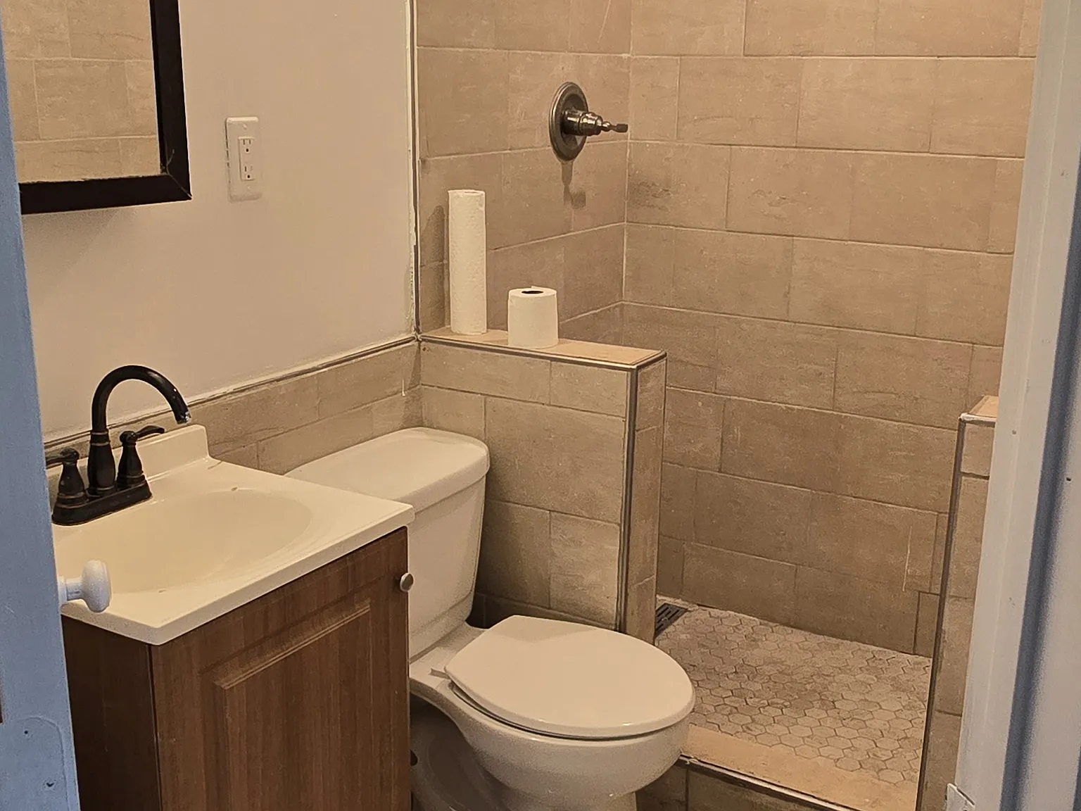 3 bed, 1.5 bath, 1311 sqft, $1,700 — Photo 4