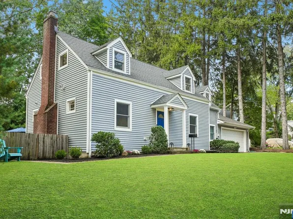 186 Midwood Road, Glen Rock, NJ 07452