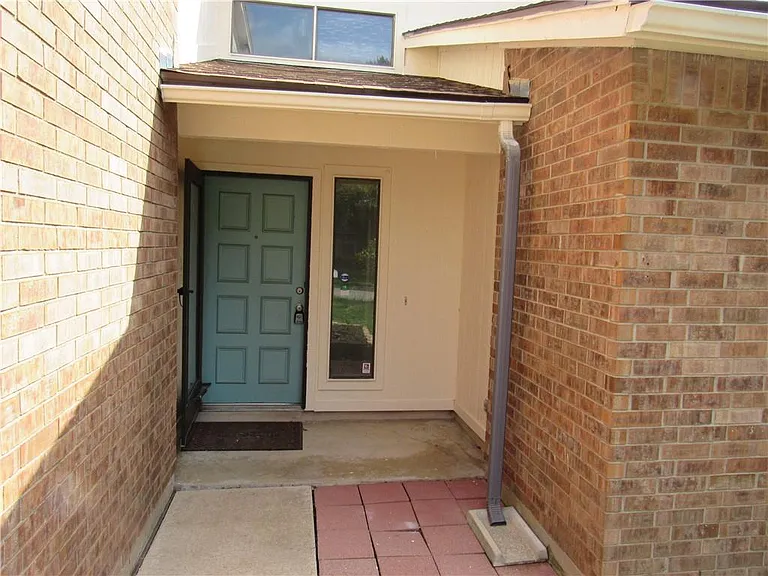 1603 Shotwell Ln — Photo 4