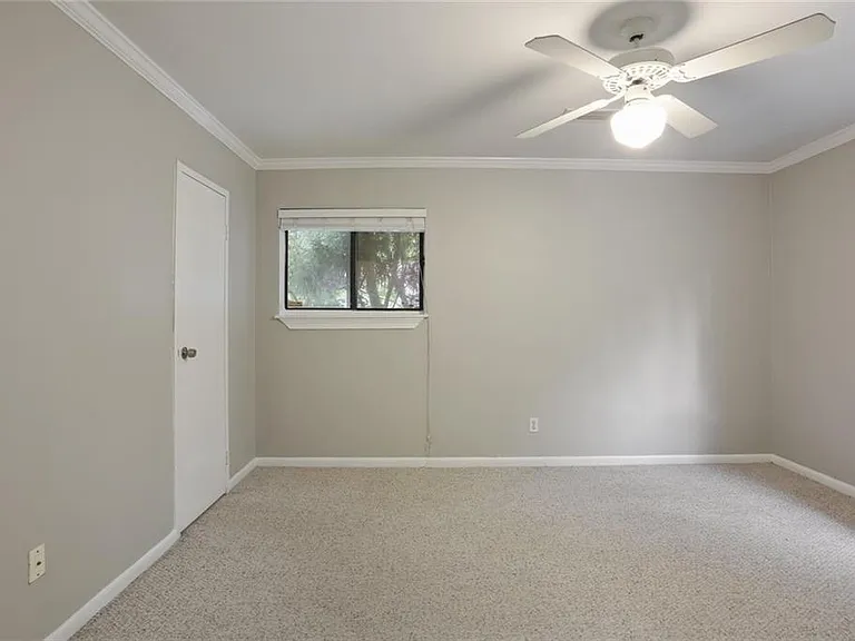 880 Glendale Ter NE #5 — Photo 10
