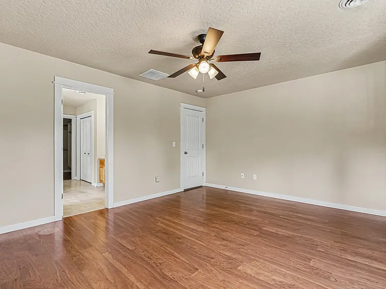 18327 Buckeye Pl — Photo 15