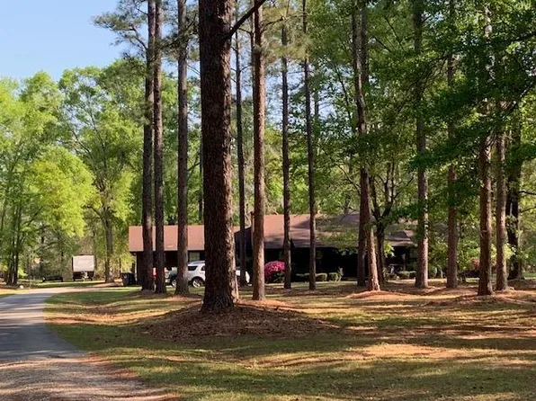 5477 Carter Dr, Hahira, GA 31632