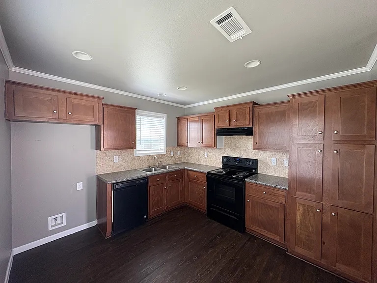 3501 SE 21st Ave #300 — Photo 3