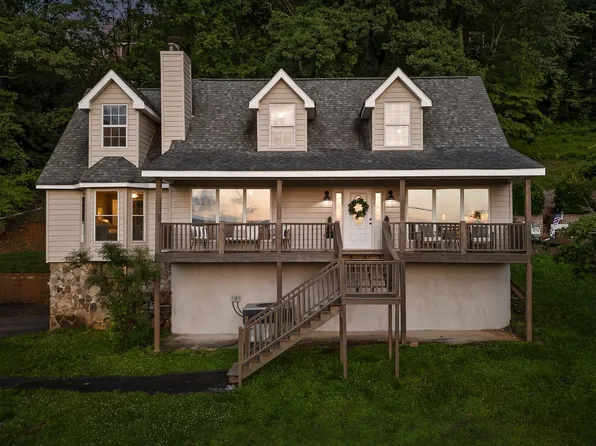 1714 S Crest Manor Ln, Chattanooga, TN 37404