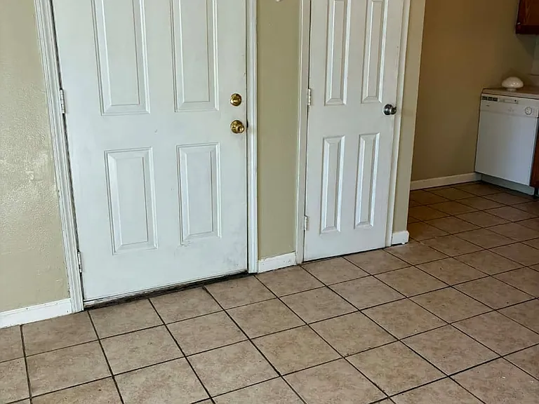 1170 Grand Terrace Dr #4 — Photo 10