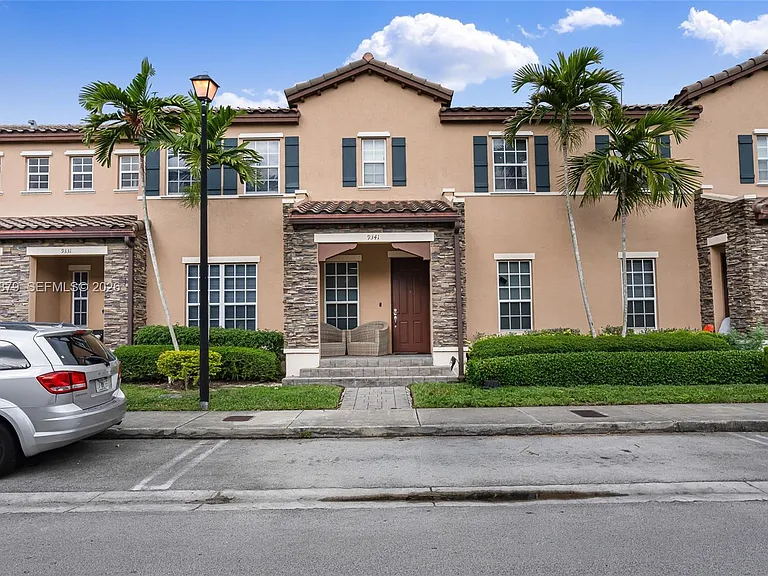 9341 SW 171st Ave — Photo 2