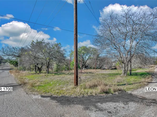 1700 Cr, Clifton, TX 76634