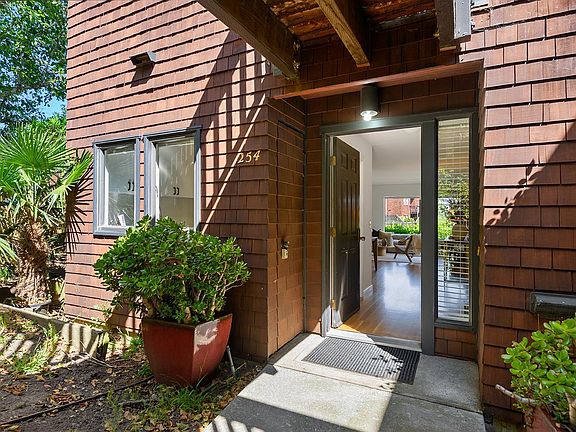 2nd image of 254 Headlands Court