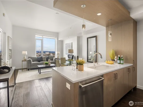 1321 Seneca Street #2202, Seattle, WA 98101