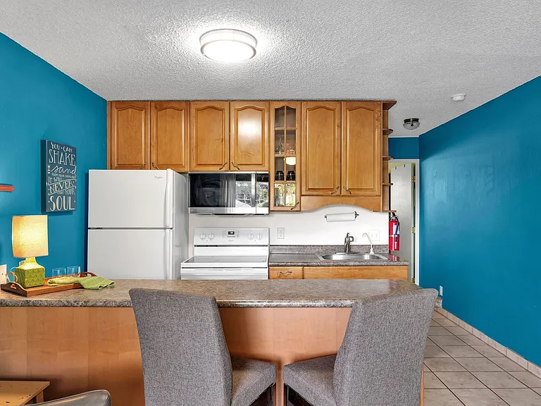 2136 Konou Pl #202 — Photo 5