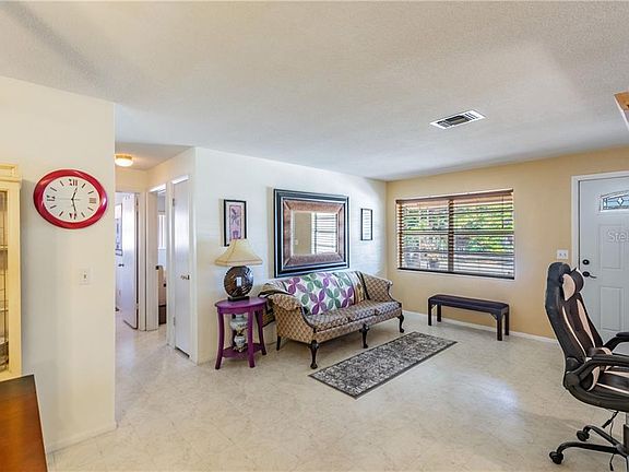 3rd image of 1594 Eunice Ln