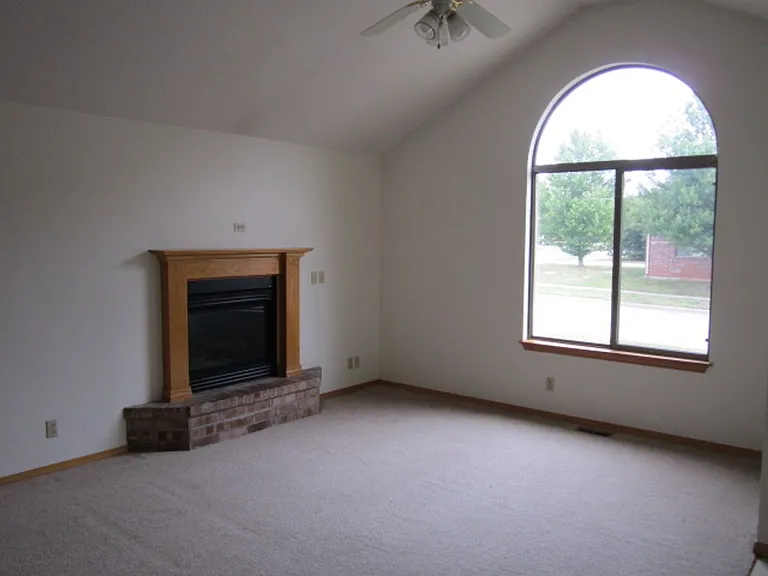 3406 W Montclair Ct — Photo 4