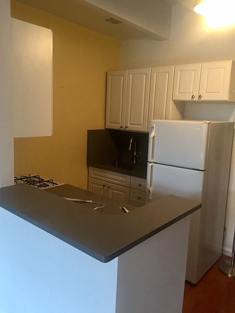 2nd image of 55 Perry St APT 5H