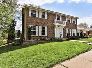 15626 Highcroft Dr, Chesterfield, MO