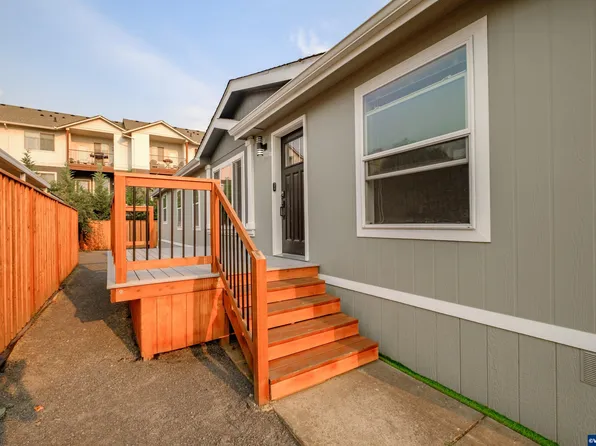 5161 Copper Creek Loop NE #180, Salem, OR 97305