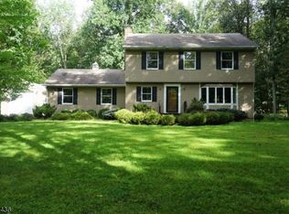 39 Markham Dr, Long Valley, NJ 07853