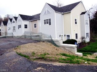 11056 State Route 44 APT C, Mantua, OH 44255