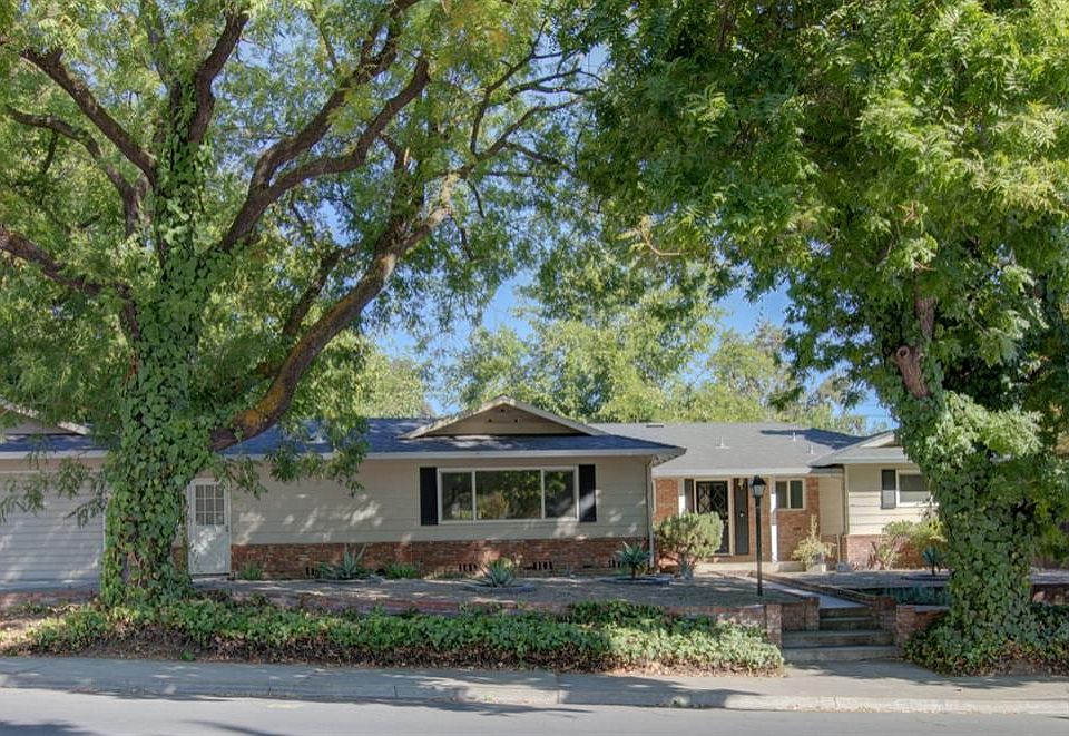 1st image of 315 La Loma Ave