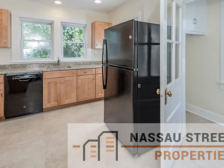 75 S Harrison St — Photo 12