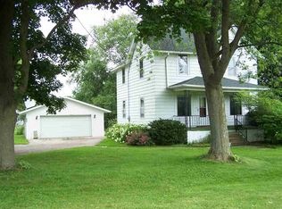 438 Newcomb St, Columbus, WI 53925