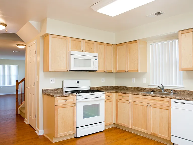 Bellevue - Liberty Military Housing — Photo 33