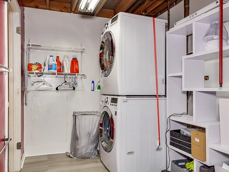 6909 Bomar Dr — Photo 15