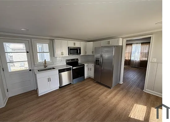 8 Branch St — Photo 3