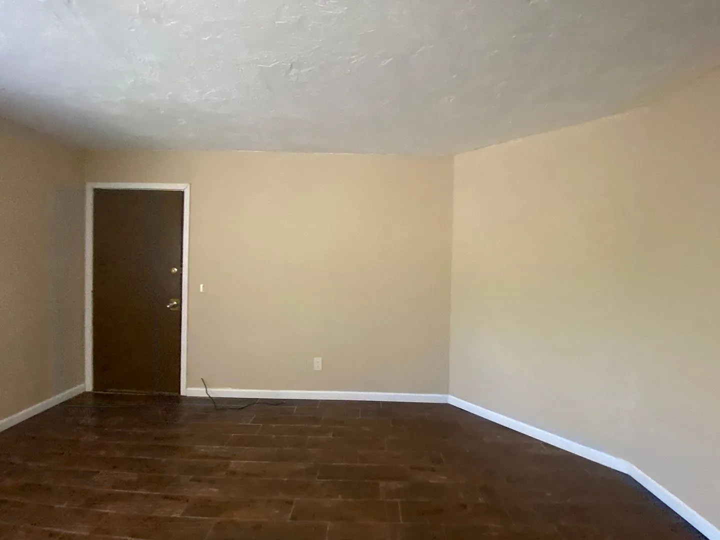 1 Bedroom 1 Bath Condo *Nw Expressway Section 8 Approved Property Spring Special — Photo 4