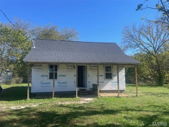 308 S Frisco St, Crocker, MO 65452