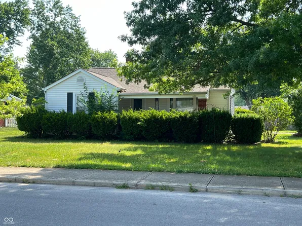 989 S Sycamore St, Martinsville, IN 46151