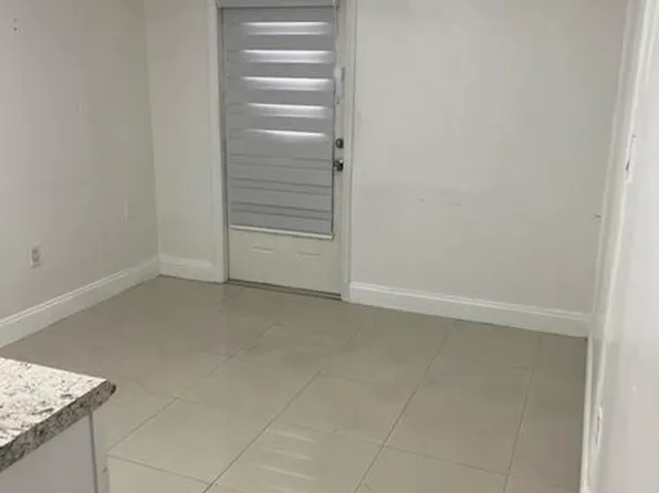 6851 SW 15th St, Miami, FL 33144