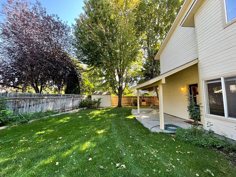 378 S Winthrop Way — Photo 44