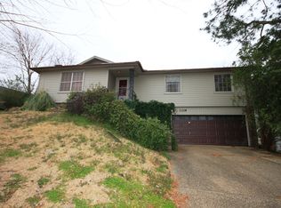1319 Southedge Dr, Little Rock, AR 72227