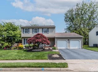 11 Oak Tree Rd S, Monmouth Junction, NJ 08852