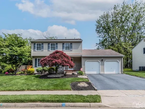 11 Oak Tree Rd S, Monmouth Junction, NJ 08852
