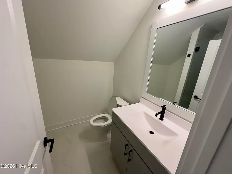 213 Myrtle Ave — Photo 7