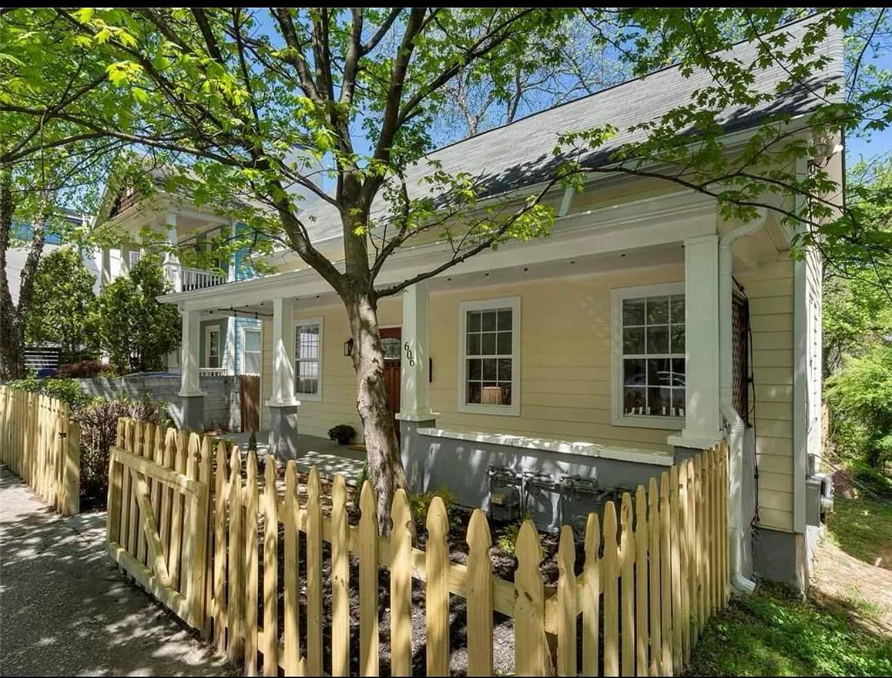 606 Irwin St NE — Photo 4
