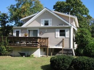 16 Pleasant St, Salisbury, MA 01952